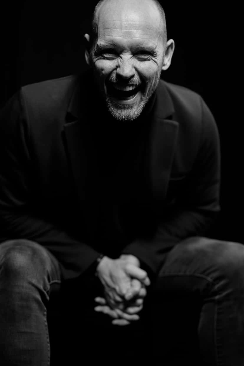 Portrait photographer Arnd von Wedemeyer at OMR birthday charity shooting in Hamburg